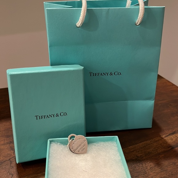 Tiffany & Co. Jewelry - Tiffany & Co. Heart Pendant Classic - Authentic